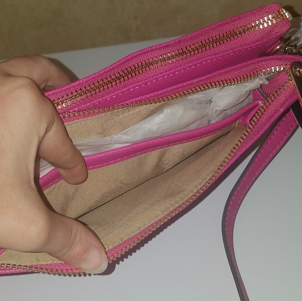 Purse - Picture 2 of 8